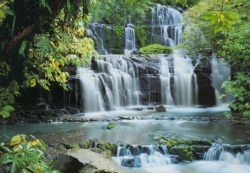 Φωτοταπετσαρία τοίχου Pura Kaunui Falls. 8-256 3.68x2.54εκ.