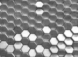 Φωτοταπετσαρία τοίχου με θέμα τρισδιάστατη απεικόνιση εξάγωνου σε ασημί απόχρωση «Hexagon Surf 1»